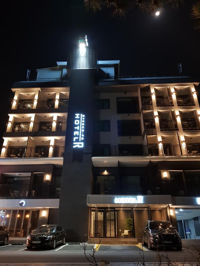 Hotel R גנגנאונג מראה חיצוני תמונה